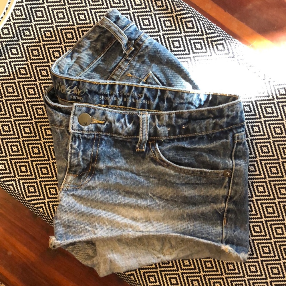Jean Shorts - Picture 2 of 5